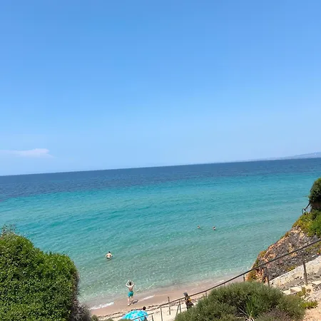 Seaside Nest Cozy In Halkidiki וילה