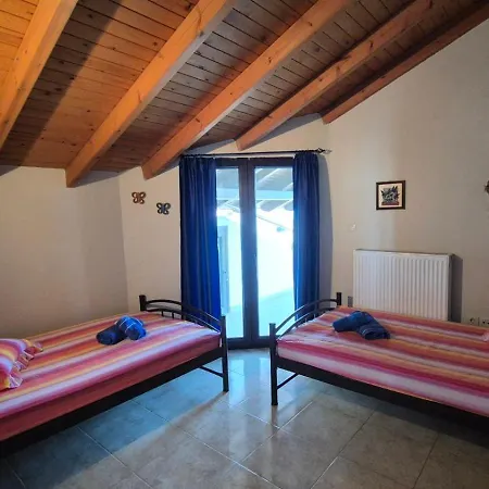 Seaside Nest Cozy In Halkidiki וילה